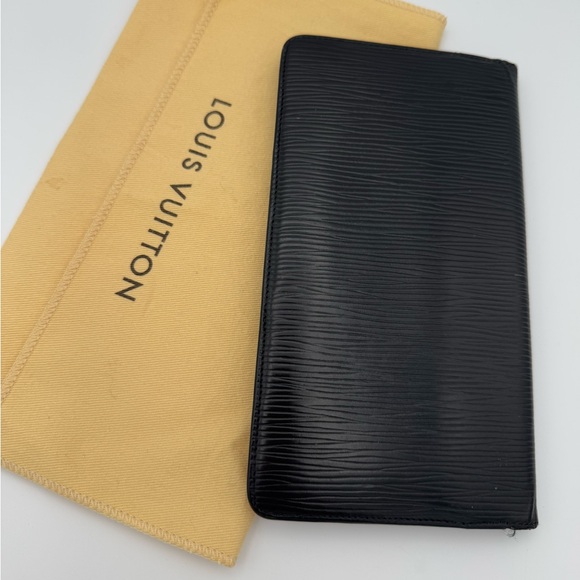 Louis Vuitton Black Epi Leather Brazza Wallet - Picture 7 of 8